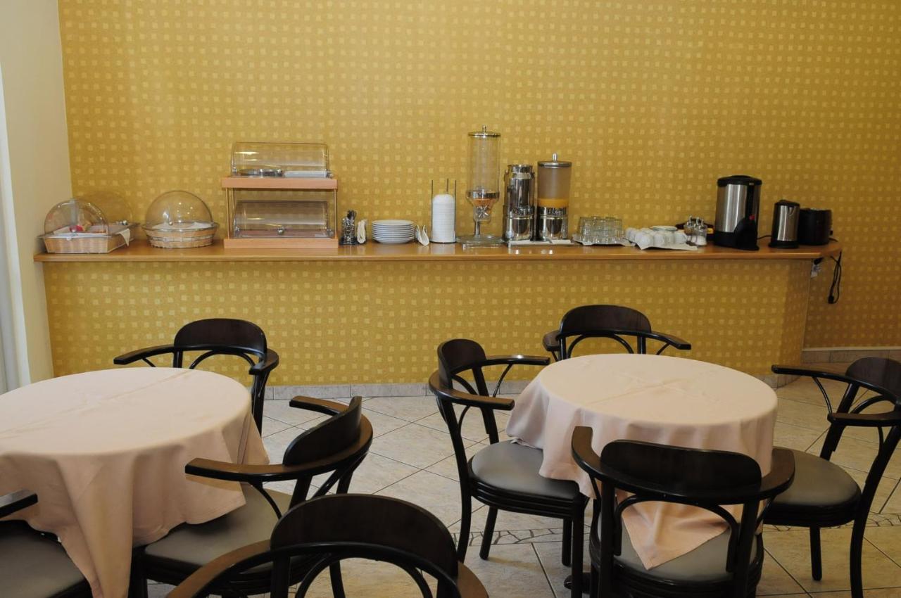 Hotel Pantheon Μαρκόπουλο Εξωτερικό φωτογραφία